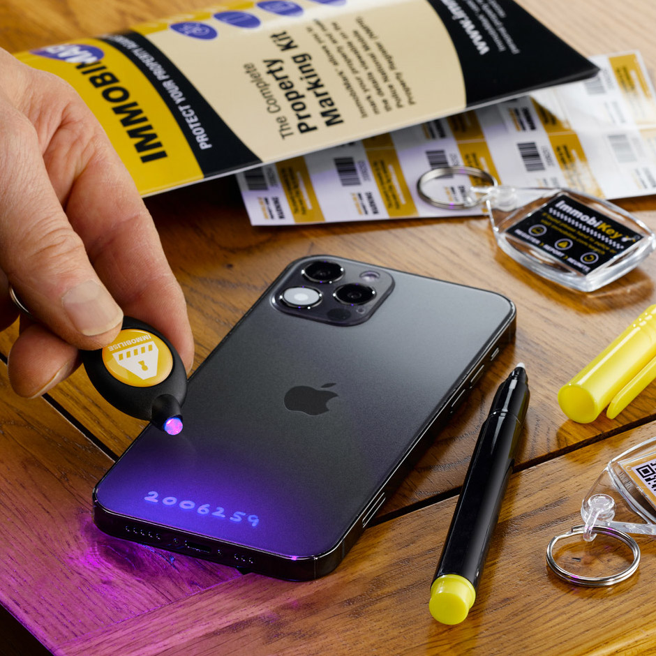 Marking a phone with UV pen